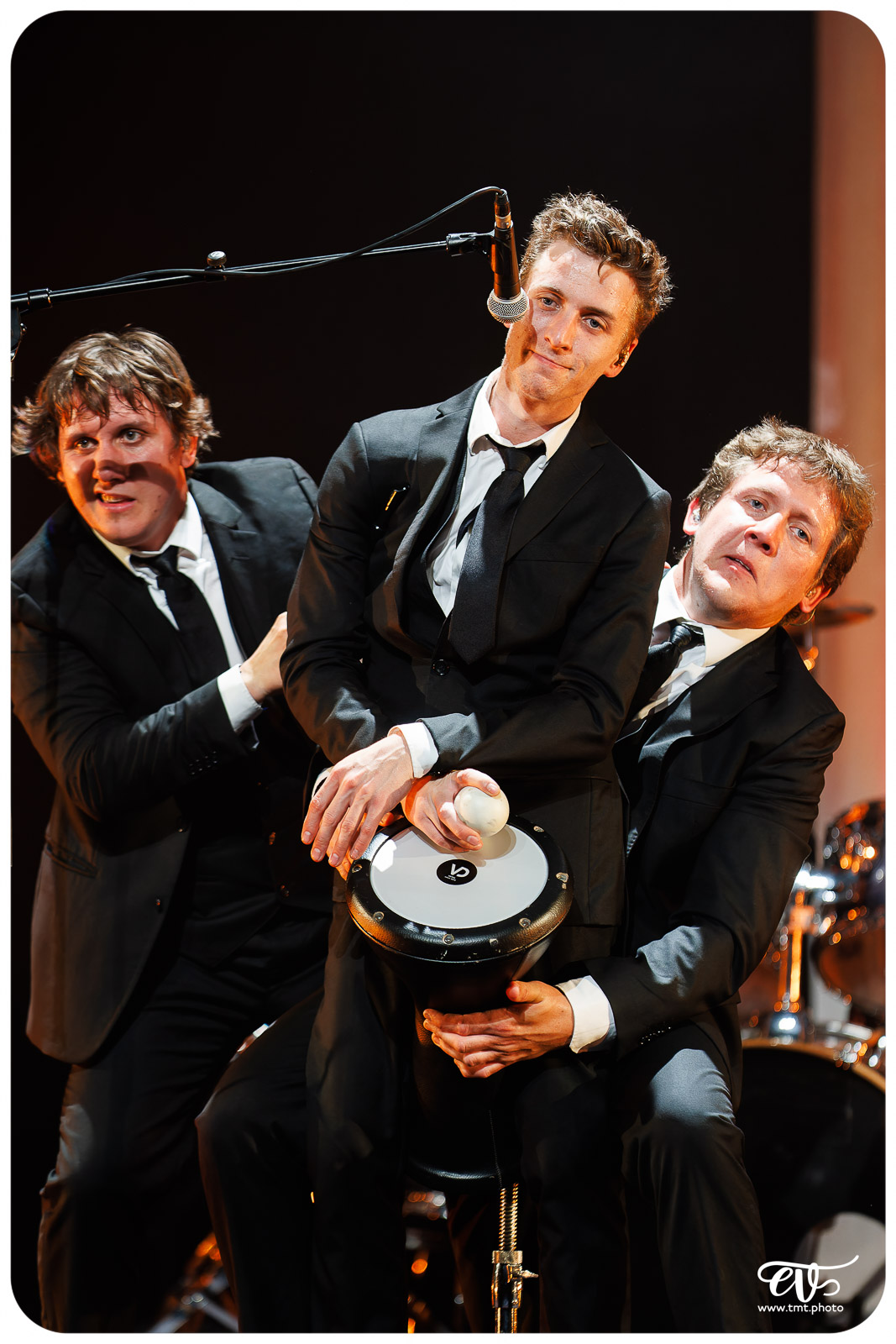 DRUM BROTHERS (LES FRÈRES COLLE)